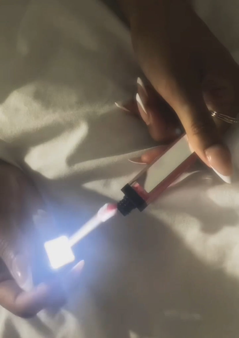 Light up lipgloss with mirror in shade “Crystal drip”